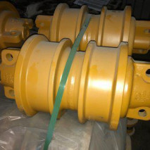 Каток двубортный Caterpillar D6R 1205766